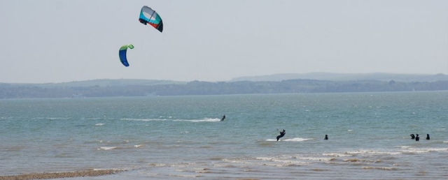 Kitesurfing